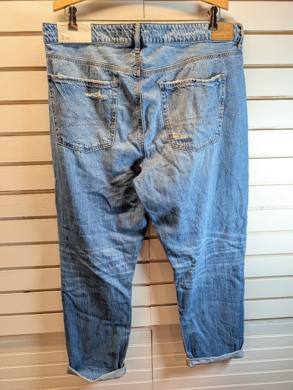 American Eagle The Tomgirl Distressed Ripped Button Fly Jeans size 16 NWT - Picture 4 of 8